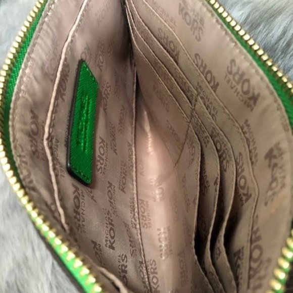 NWOT Michael Kors Clutch Wristlet - Picture 5 of 5